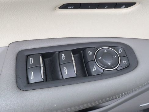 Used 2023 Cadillac XT5 Premium Luxury image 14