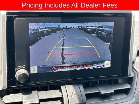 Used 2025 Toyota RAV4 XLE AWD/4WD image 11