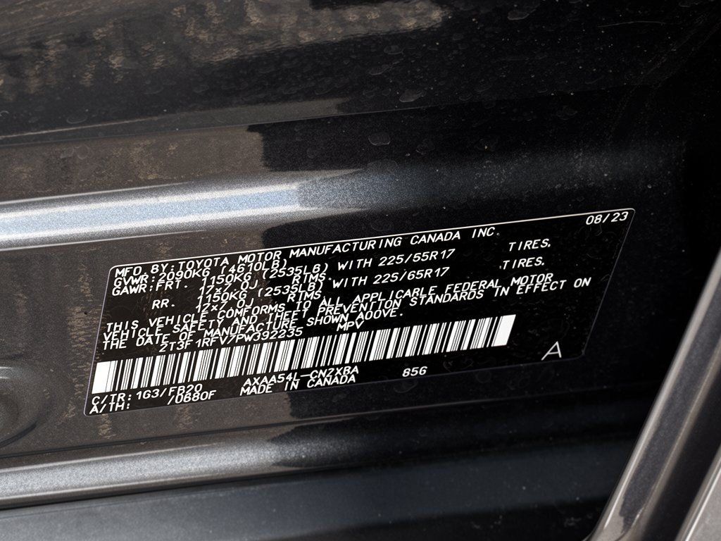 Used 2023 Toyota RAV4 LE AWD/4WD image 32