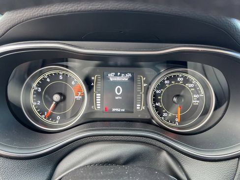 Used 2020 Jeep Cherokee Latitude Plus AWD/4WD image 14