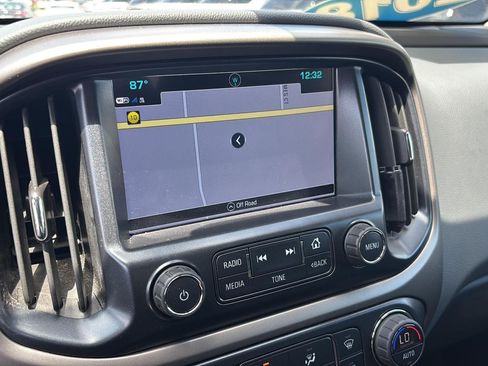 Used 2018 Chevrolet Colorado Z71 AWD/4WD image 13