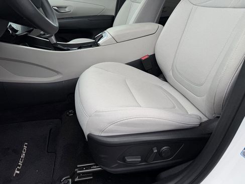 Certified 2025 Hyundai Tucson SEL image 10