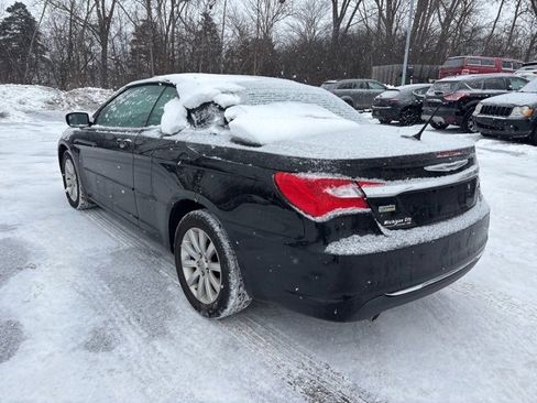 Used 2014 Chrysler 200 Touring image 7