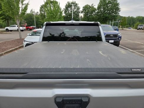 Used 2024 Toyota Tacoma SR5 AWD/4WD image 11