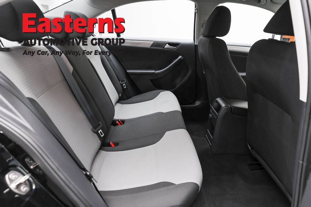 Used 2017 Volkswagen Jetta S w/ Jetta S Cold Weather Package FWD image 23