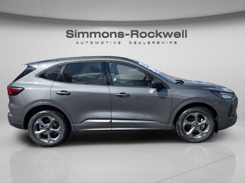 Used 2023 Ford Escape ST-Line image 4