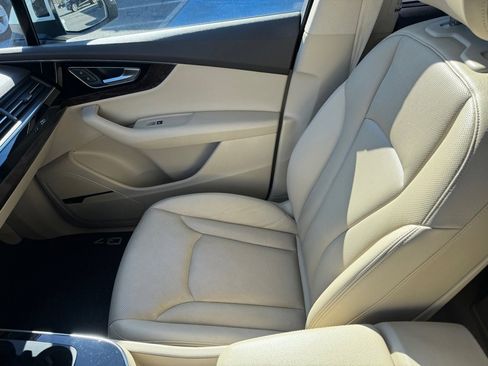 Used 2019 Audi Q7 3.0T Prestige w/ Prestige Package image 15