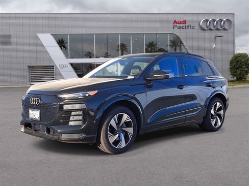 Used 2025 Audi Q6 e-tron Premium w/ Convenience Package image 1