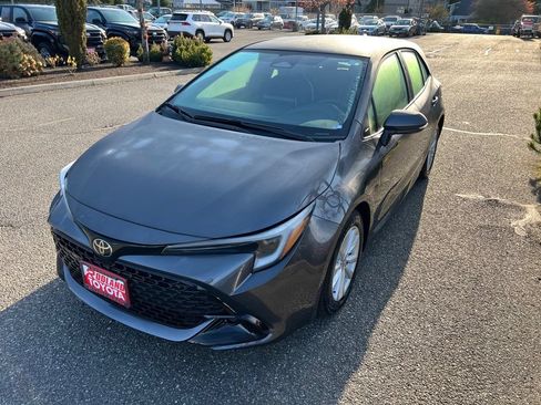 Certified 2024 Toyota Corolla SE FWD image 4