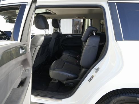 Used 2017 Mercedes-Benz GLS 450 4MATIC image 29