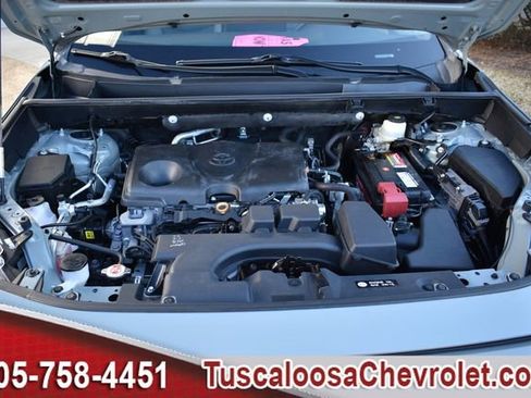 Used 2022 Toyota RAV4 XLE Premium image 42