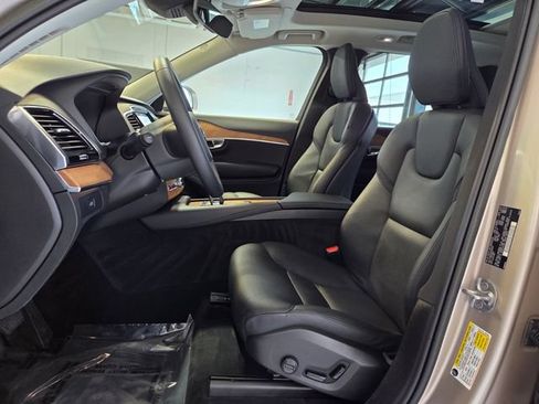 Certified 2023 Volvo XC90 B6 Plus AWD/4WD image 10