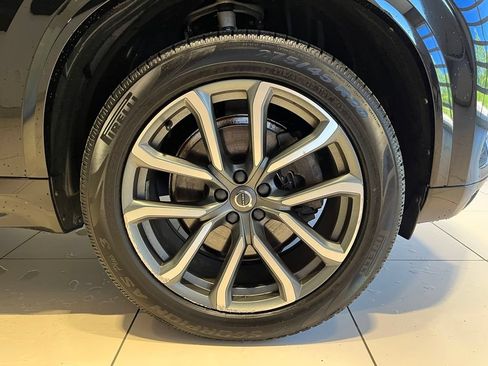 Used 2019 Volvo XC90 T6 Momentum w/ Protection Package AWD/4WD image 18