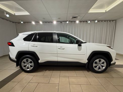 Used 2024 Toyota RAV4 LE AWD/4WD image 6