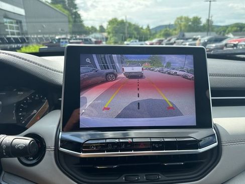 New 2025 Jeep Compass Limited w/ Sun & Sound Group image 20