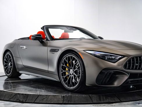 Used 2022 Mercedes-Benz SL 55 AMG 4MATIC image 36