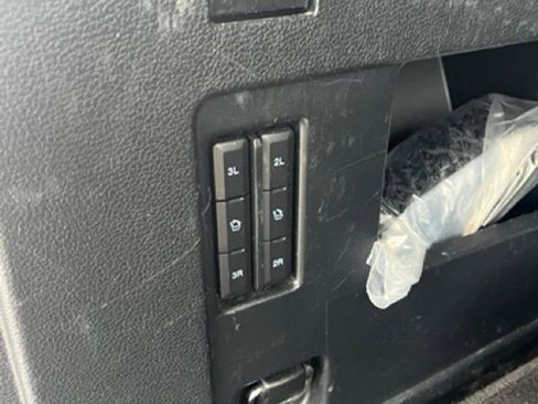 Certified 2019 Ford Expedition Max Platinum image 17