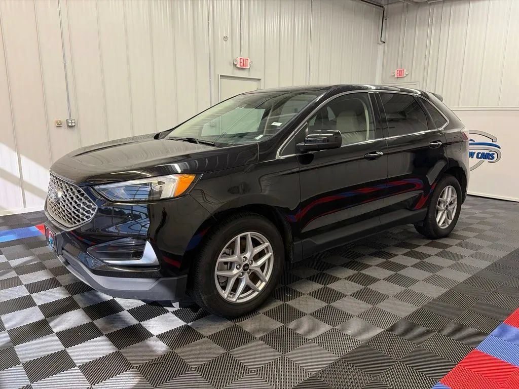 Used 2024 Ford Edge SEL AWD/4WD image 7