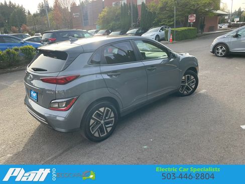 Used 2023 Hyundai Kona SE w/ Cargo Package image 9