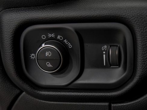 Used 2024 RAM 2500 Big Horn w/ Safety Group image 30