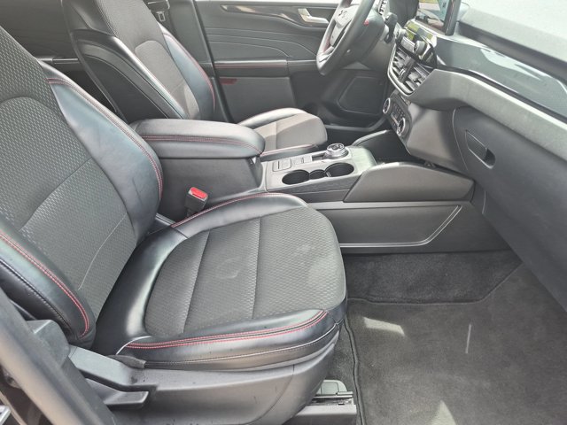 Used 2025 Ford Escape ST-Line FWD image 30