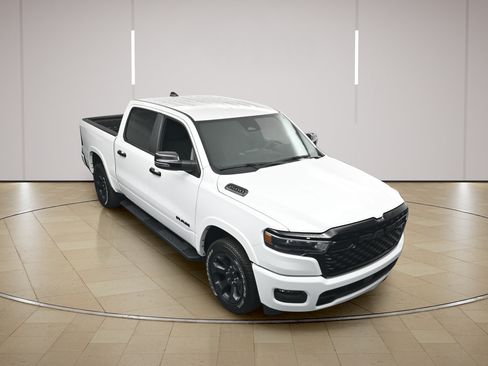 Used 2025 RAM 1500 Big Horn AWD/4WD image 38