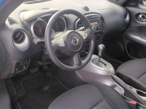 Used 2011 Nissan Juke S image 12