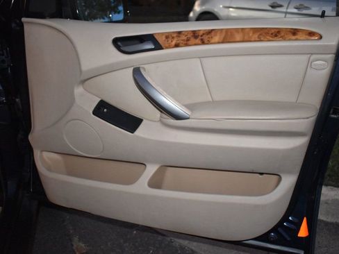 Used 2004 BMW X5 3.0i image 33