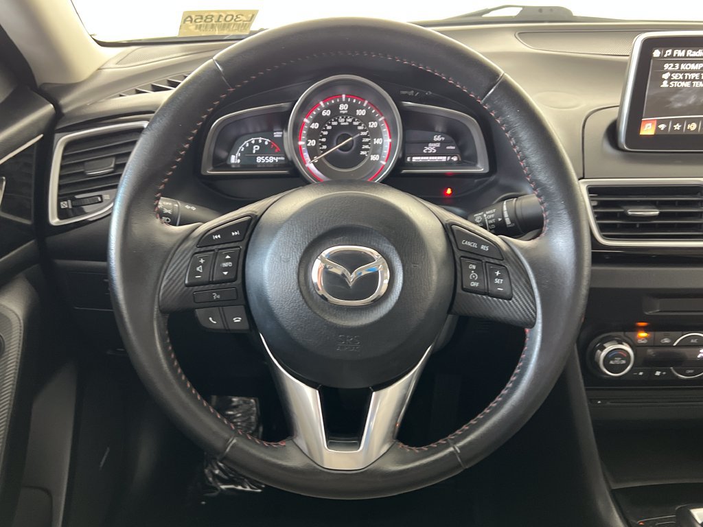 Used 2014 MAZDA MAZDA3 i Touring w/ Technology Package FWD image 17