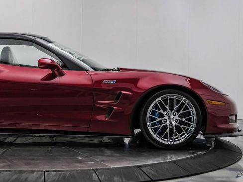Used 2010 Chevrolet Corvette ZR1 w/ Preferred Equipment Group RWD image 21