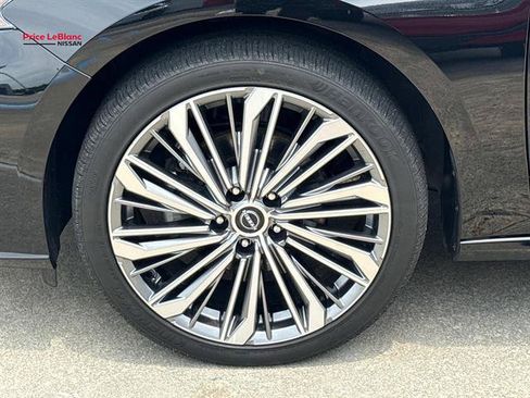 Used 2025 Nissan Altima 2.5 SL AWD/4WD image 4