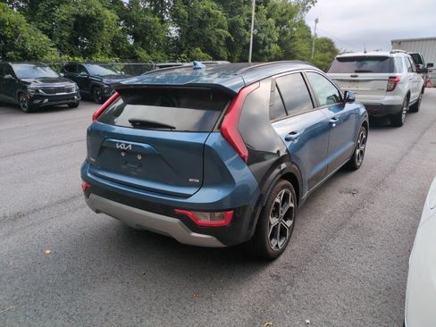 Used 2023 Kia Niro EX Touring FWD image 5
