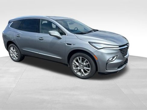 Used 2024 Buick Enclave Essence w/ Experience Buick Package AWD/4WD image 8
