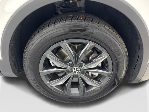 Used 2024 Volkswagen Tiguan SE FWD image 87