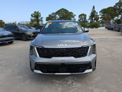 Certified 2025 Kia Sorento SX Prestige AWD/4WD image 3
