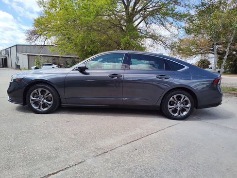Used 2023 Honda Accord EX-L image 4