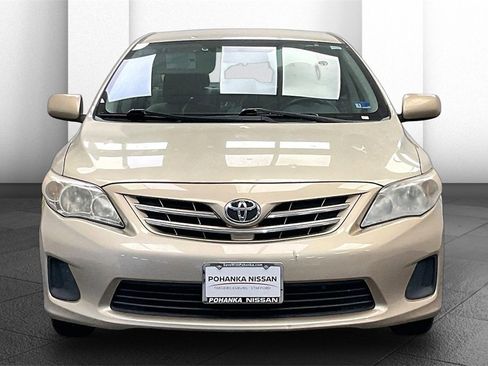 Used 2013 Toyota Corolla LE image 2