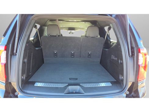 Used 2025 GMC Yukon XL Denali image 32