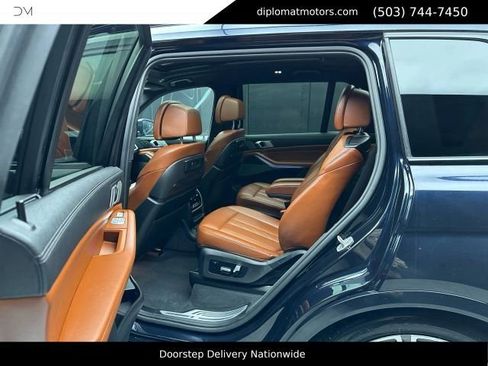 Used 2021 BMW X7 M50i AWD/4WD image 21