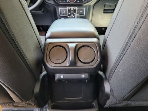 Used 2023 Jeep Wrangler Unlimited AWD/4WD image 17
