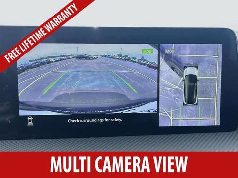 Used 2025 Nissan Kicks SR AWD/4WD image 9