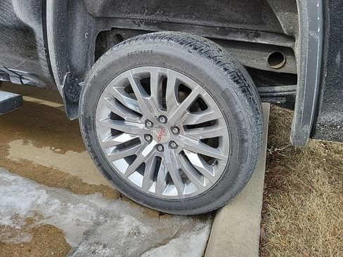 Used 2018 GMC Sierra 1500 Denali image 4