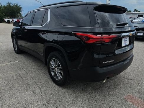Used 2023 Chevrolet Traverse LT FWD image 5
