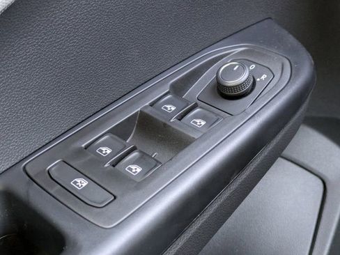 New 2026 Volkswagen Taos S image 24