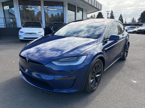 Used 2022 Tesla Model X Plaid image 1