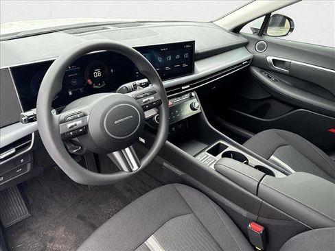 New 2025 Hyundai Sonata SEL image 3