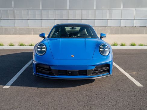 Certified 2025 Porsche 911 Carrera RWD image 6