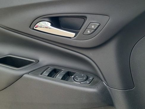 Certified 2024 Chevrolet Equinox LT FWD image 17