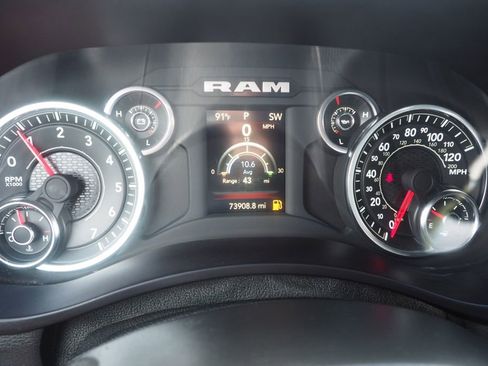 Used 2024 RAM 2500 Tradesman w/ Chrome Appearance Group image 14