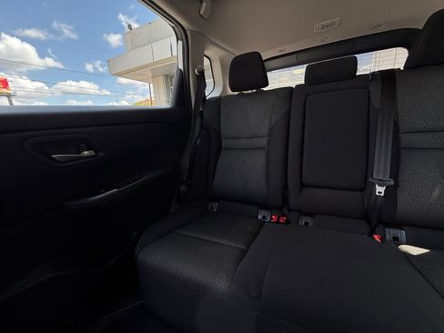 Used 2025 Nissan Rogue SV image 44